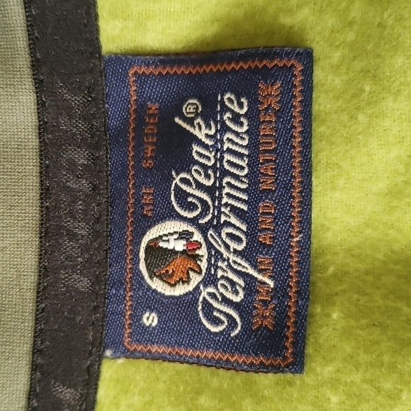 Peak Performance R&D Mid Layer Vest, Green Multi S - Picture 2 of 9